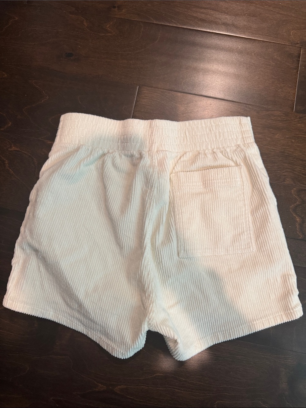 High-Waist Cream Corduroy Shorts with Front Pockets on - Picture 3 of 3